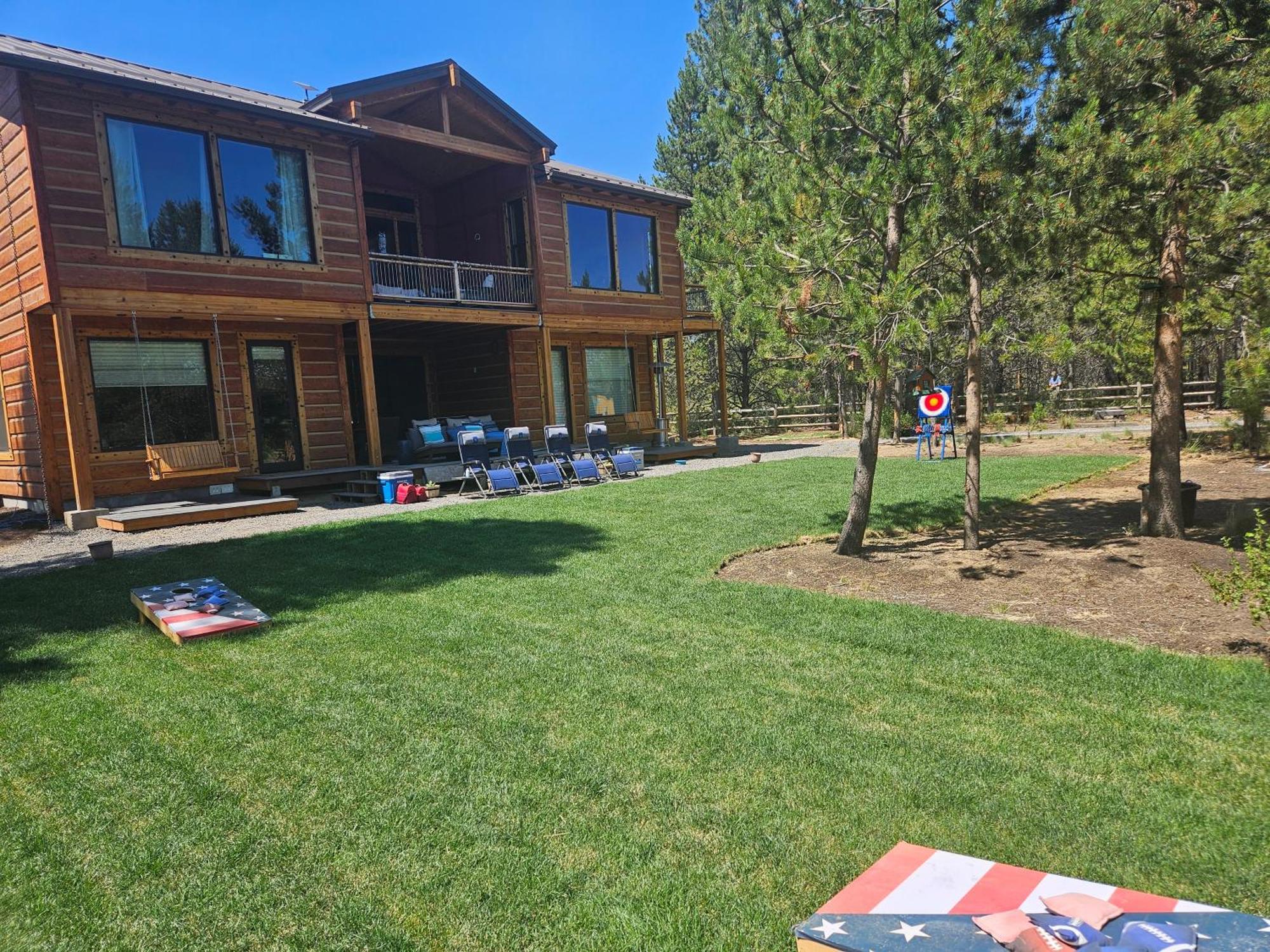 Beautiful Riverfront Near Mt Bachelor With Hot Tub Bend Εξωτερικό φωτογραφία