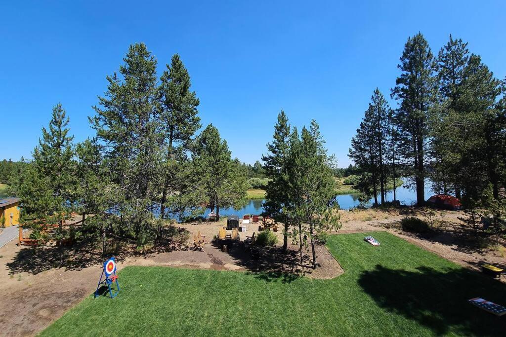Beautiful Riverfront Near Mt Bachelor With Hot Tub Bend Εξωτερικό φωτογραφία