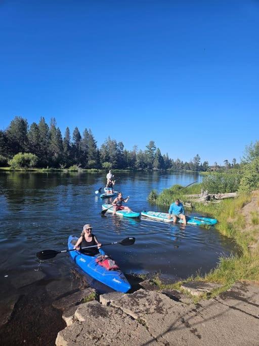 Beautiful Riverfront Near Mt Bachelor With Hot Tub Bend Εξωτερικό φωτογραφία