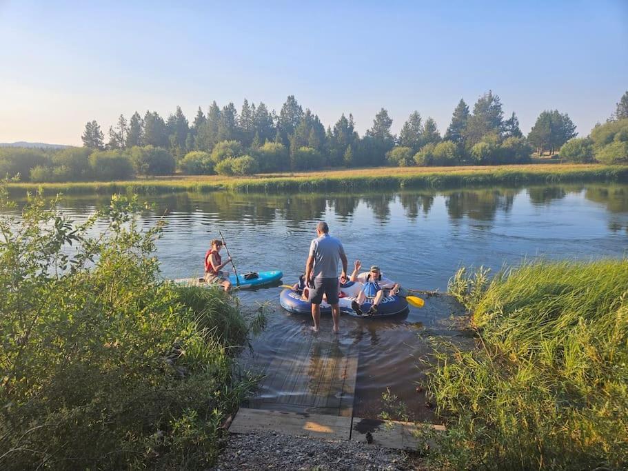 Beautiful Riverfront Near Mt Bachelor With Hot Tub Bend Εξωτερικό φωτογραφία