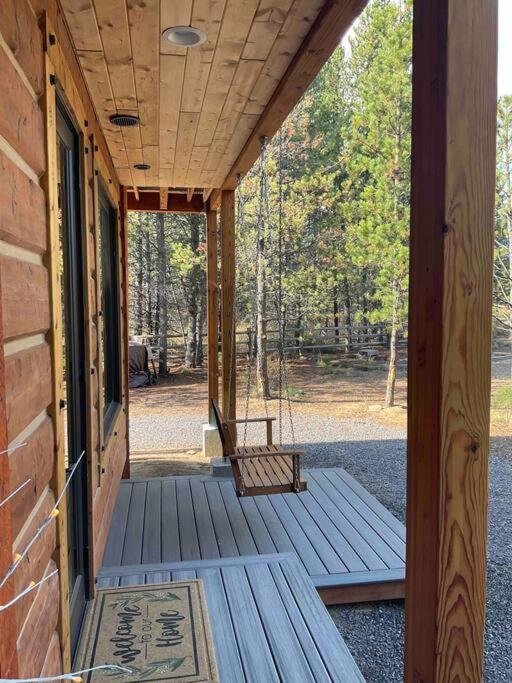 Beautiful Riverfront Near Mt Bachelor With Hot Tub Bend Εξωτερικό φωτογραφία