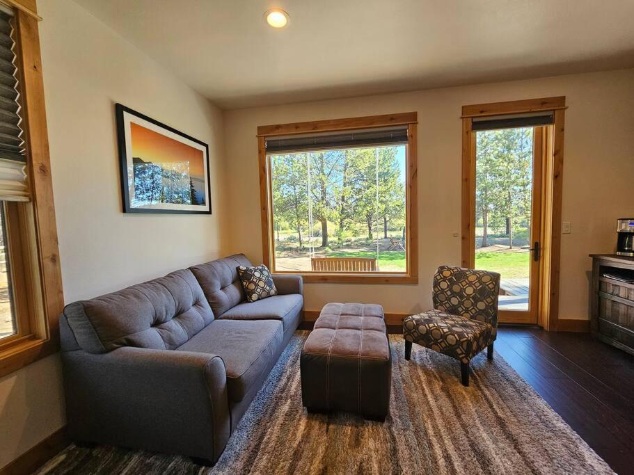Beautiful Riverfront Near Mt Bachelor With Hot Tub Bend Εξωτερικό φωτογραφία